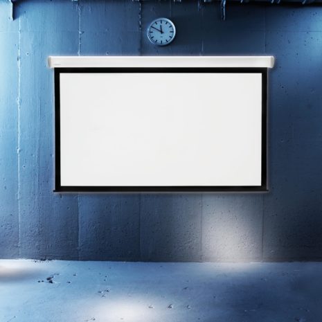 Elektrisk filmduk för hemmabio och kontor, i cool miljö, från Kingpin Screens