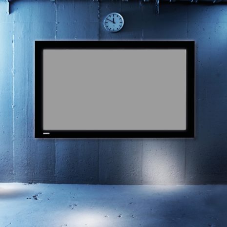 Ramspänd projektorduk för Short Throw projektorer, i cool miljö, från Kingpin Screens